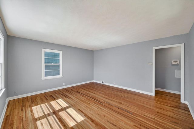 1701 Rose Avenue E, Saint Paul, MN 55106