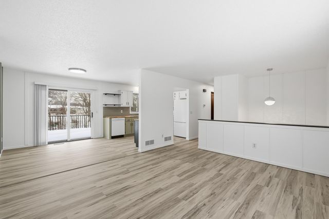 2801 11th Avenue, Anoka, MN 55303