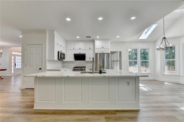 6080 Grand View Way, Suwanee, GA 30024
