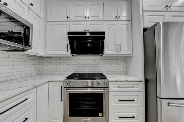 6080 Grand View Way, Suwanee, GA 30024