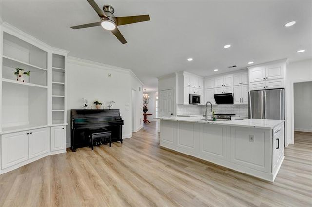 6080 Grand View Way, Suwanee, GA 30024