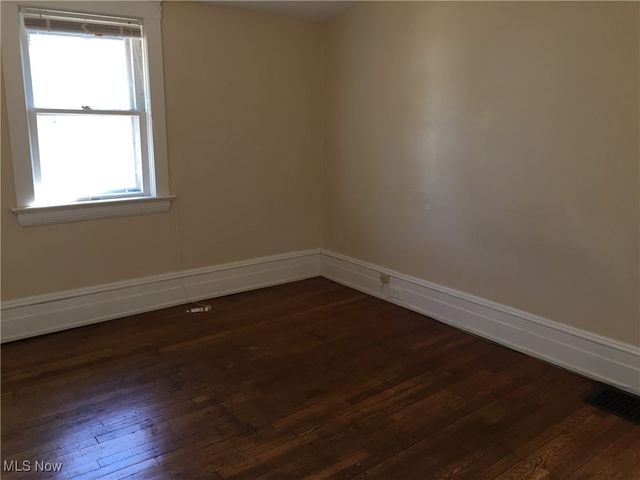 3186 Whitethorn Road, Cleveland Heights, OH 44118