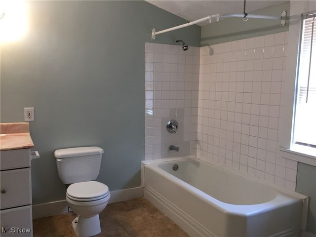 3186 Whitethorn Road, Cleveland Heights, OH 44118