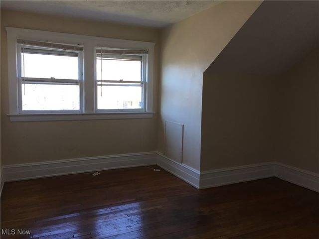 3186 Whitethorn Road, Cleveland Heights, OH 44118