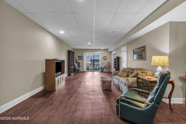 204 April Way, Middletown, NJ 07748