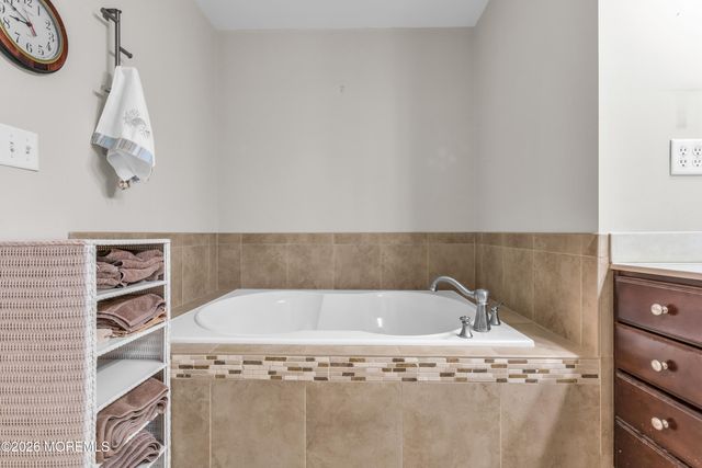 204 April Way, Middletown, NJ 07748