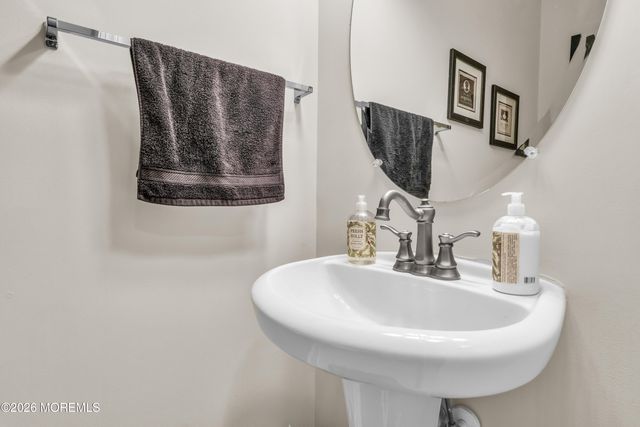 204 April Way, Middletown, NJ 07748