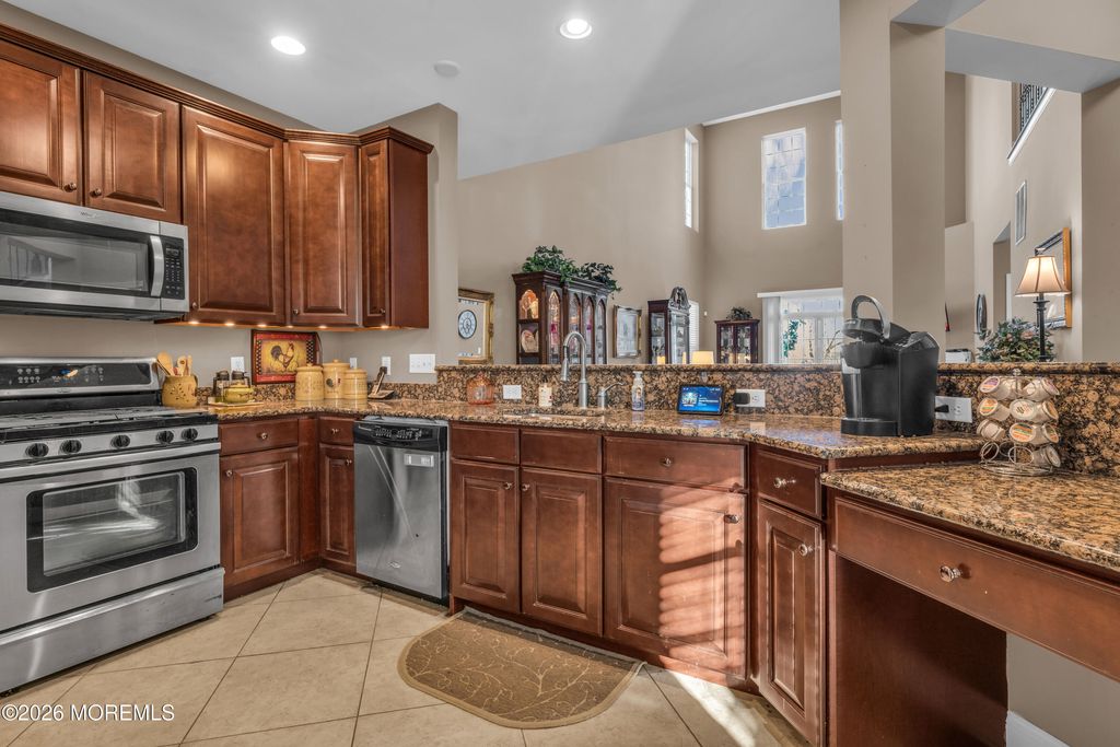 204 April Way, Middletown, NJ 07748