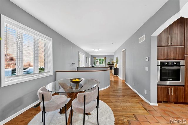 7458 Gannon Avenue, University City, MO 63130