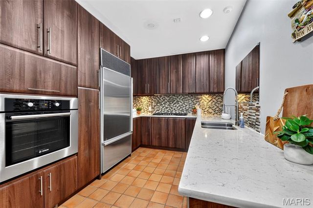 7458 Gannon Avenue, University City, MO 63130