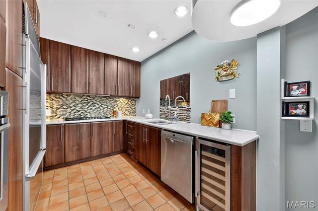 7458 Gannon Avenue, University City, MO 63130