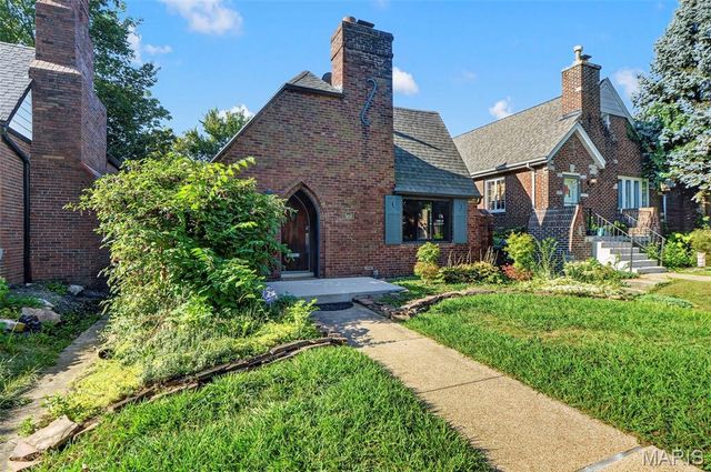 7458 Gannon Avenue, University City, MO 63130