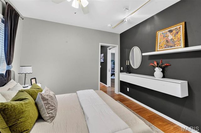 7458 Gannon Avenue, University City, MO 63130