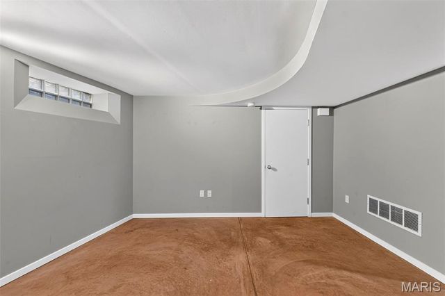 7458 Gannon Avenue, University City, MO 63130