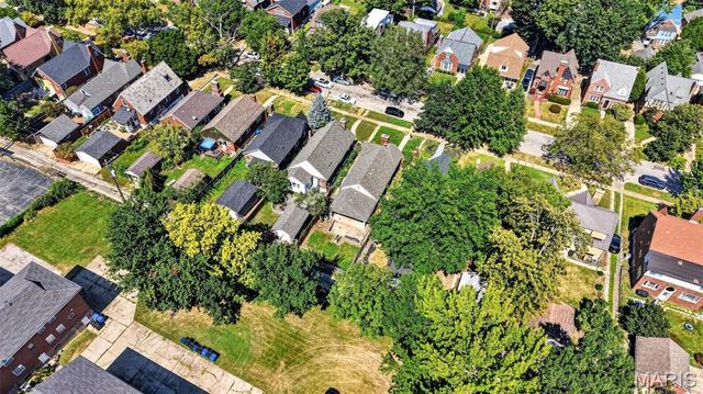 7458 Gannon Avenue, University City, MO 63130