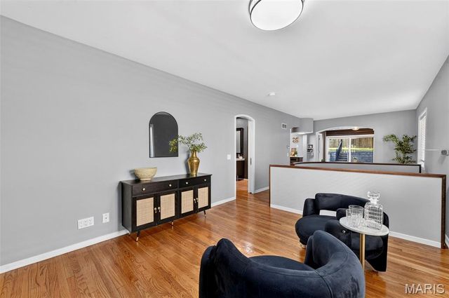 7458 Gannon Avenue, University City, MO 63130