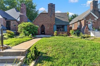7458 Gannon Avenue, University City, MO 63130
