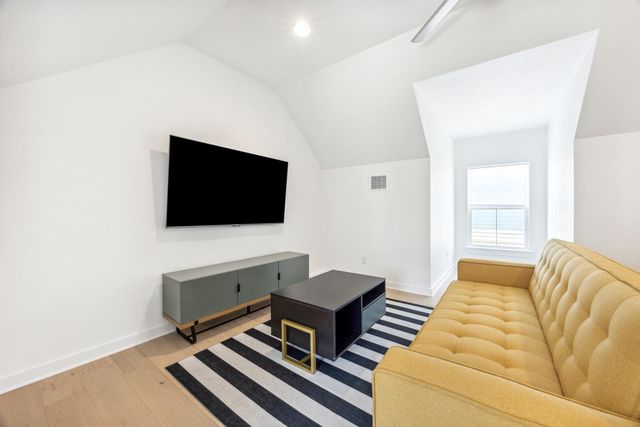 1034 Grant Wood Ave 107, Driftwood, TX 78619