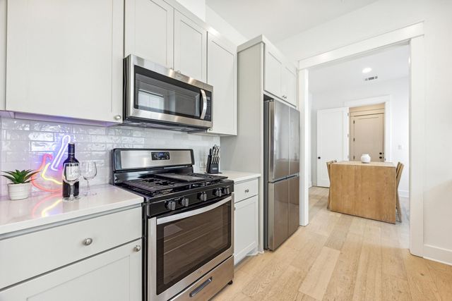 1034 Grant Wood Ave 107, Driftwood, TX 78619