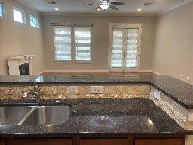 5927 Kansas Street A, Houston, TX 77007