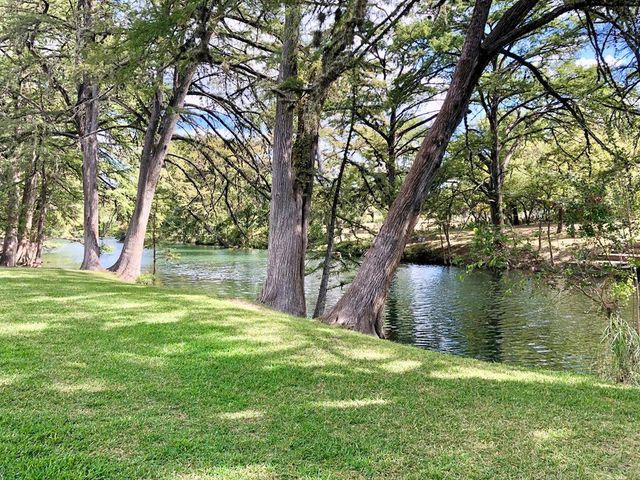 115 Chaparral Place, Ingram, TX 78025