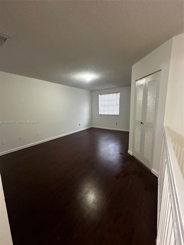 18356 NW 68th Avenue K, Hialeah, FL 33015