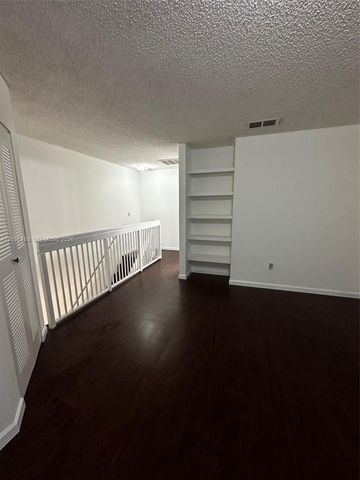 18356 NW 68th Avenue K, Hialeah, FL 33015
