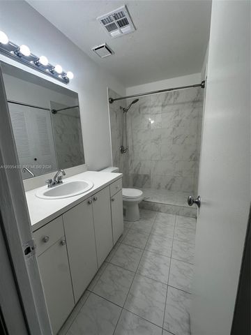 18356 NW 68th Avenue K, Hialeah, FL 33015