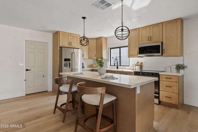 3416 E EDGEWOOD Avenue, Mesa, AZ 85204