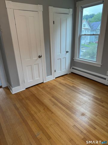 275 Wakelee Avenue, Ansonia, CT 06401
