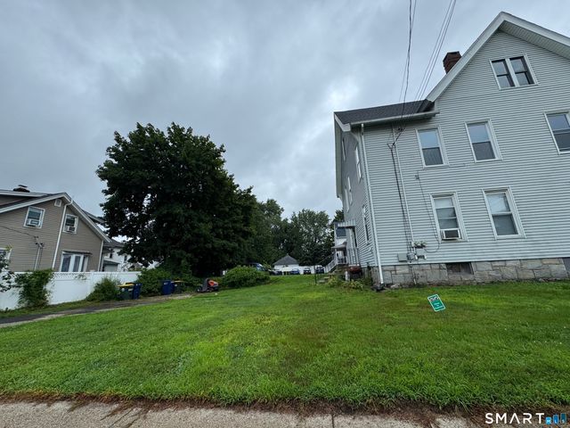 275 Wakelee Avenue, Ansonia, CT 06401