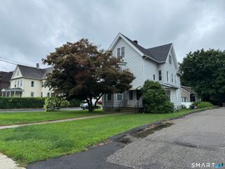 275 Wakelee Avenue, Ansonia, CT 06401