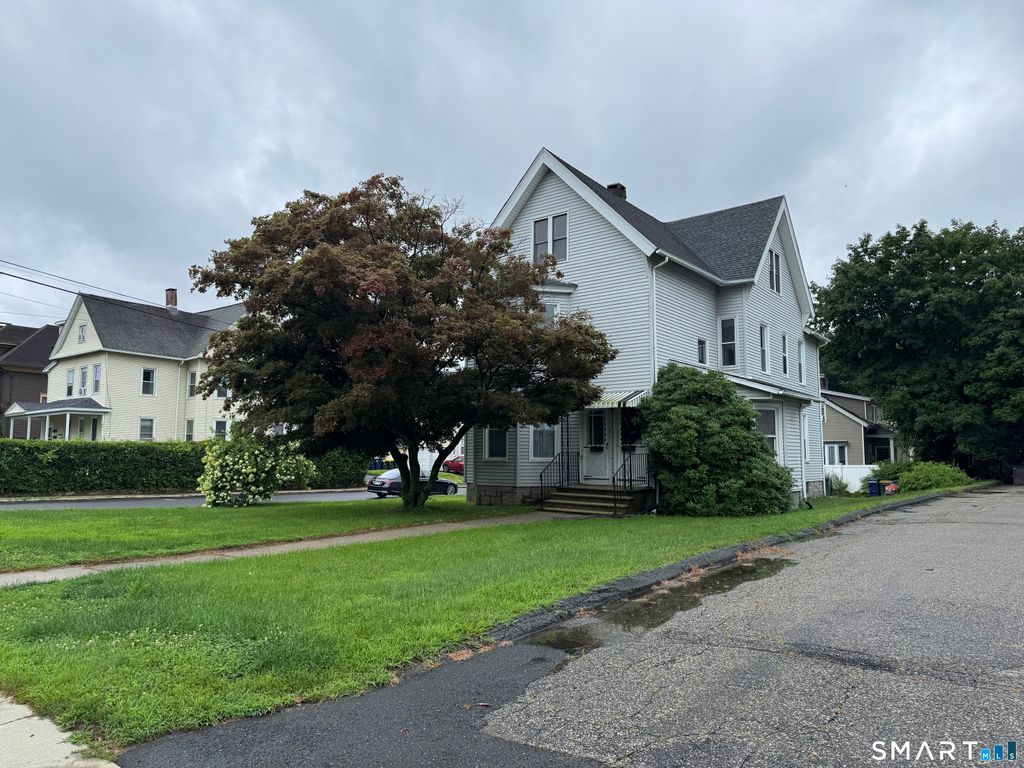 275 Wakelee Avenue, Ansonia, CT 06401