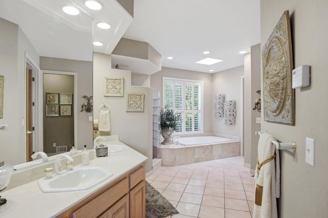 10236 Whitetail Dr, Oakdale, CA 95361