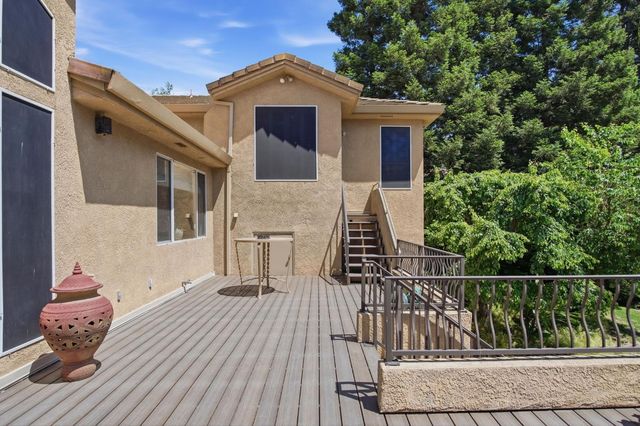 10236 Whitetail Dr, Oakdale, CA 95361