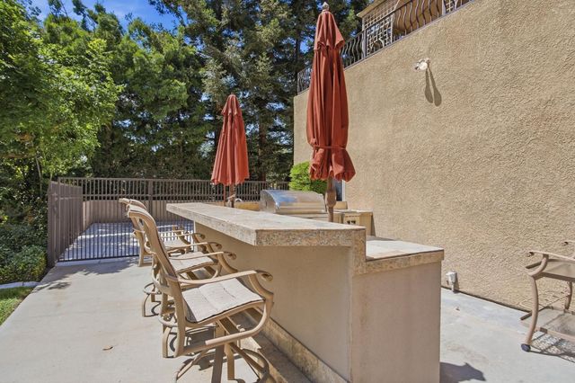 10236 Whitetail Dr, Oakdale, CA 95361