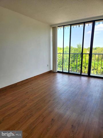 529 PLAYA DEL SOL RD, Cherry Hill, NJ 08002