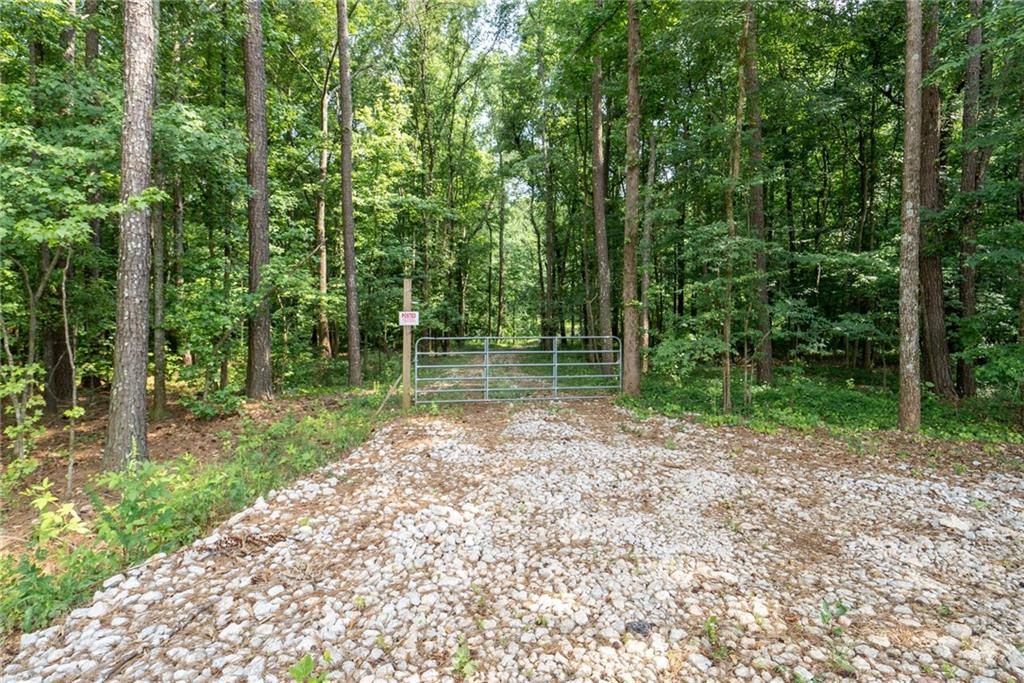 2535 Willow Lane, Social Circle, GA 30025