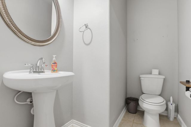 4522 Crescent Lake Circle, Baytown, TX 77521