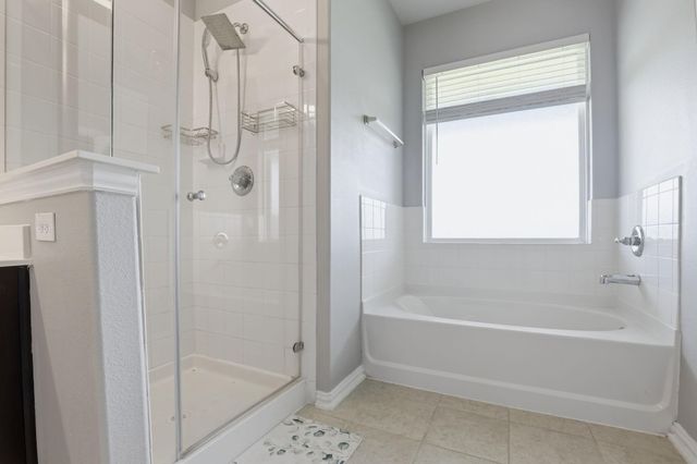 4522 Crescent Lake Circle, Baytown, TX 77521