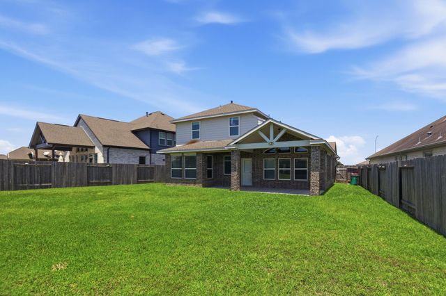 4522 Crescent Lake Circle, Baytown, TX 77521