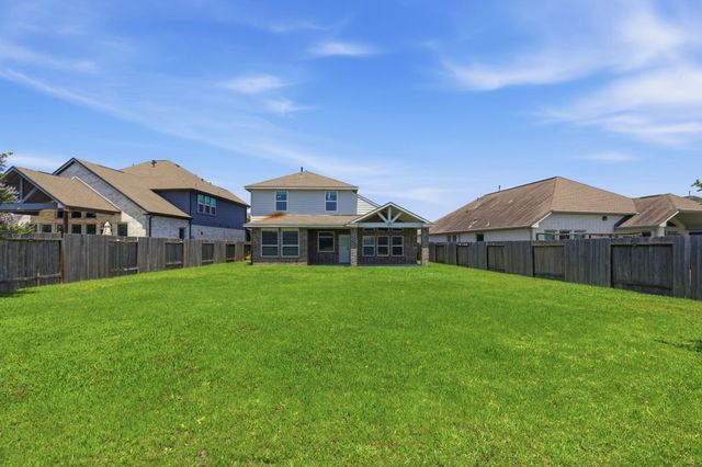4522 Crescent Lake Circle, Baytown, TX 77521