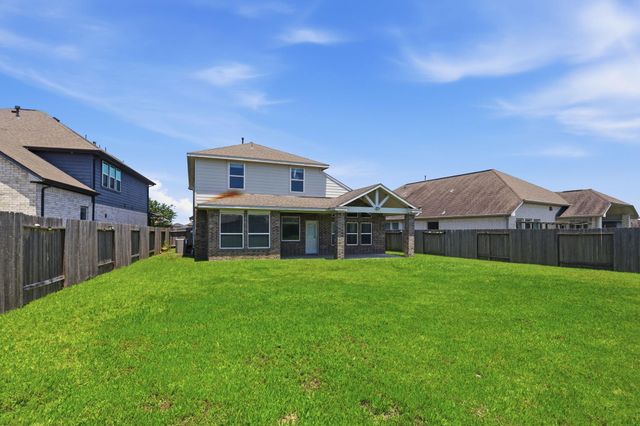 4522 Crescent Lake Circle, Baytown, TX 77521