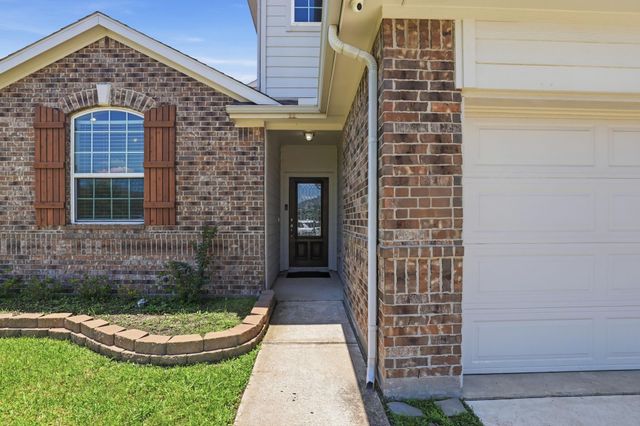 4522 Crescent Lake Circle, Baytown, TX 77521