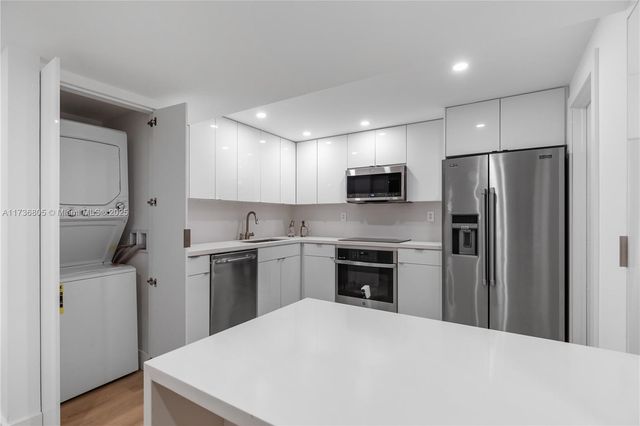 1717 N Bayshore Dr A-1231, Miami, FL 33132