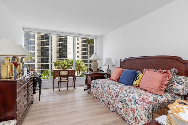 1717 N Bayshore Dr A-1231, Miami, FL 33132