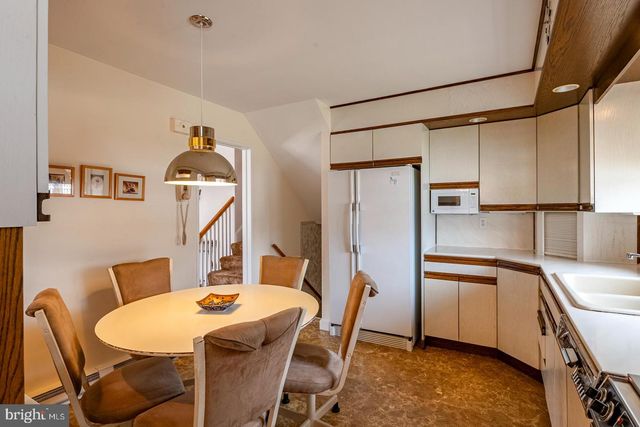 2405 GARDEN LN, Reading, PA 19609