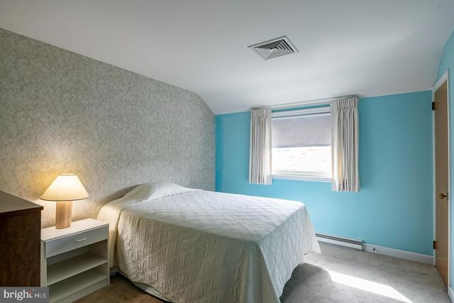 2405 GARDEN LN, Reading, PA 19609