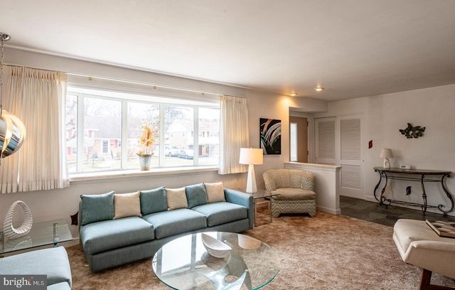 2405 GARDEN LN, Reading, PA 19609