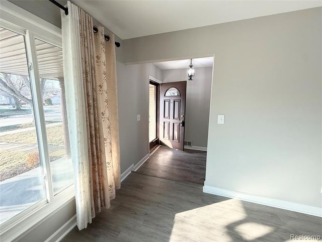 24888 Apple Crest Drive, Novi, MI 48375